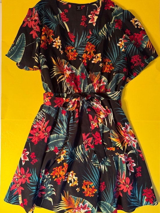 SHEIN Dresses & Skirts - SHEIN Black Floral Midi Dress with Red, Orange & Green Hawaiian Flower Print